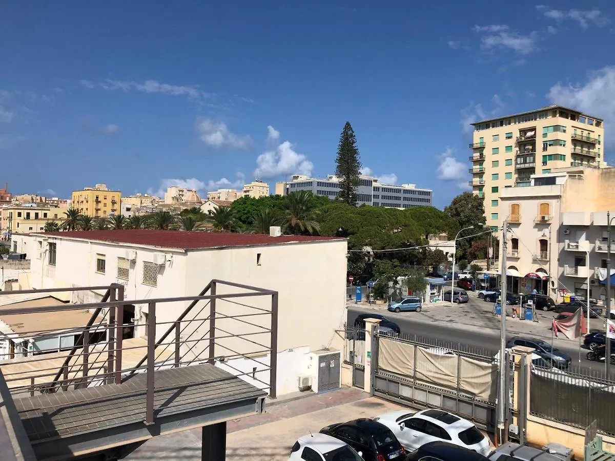 Marina Rooms Trapani 0*,